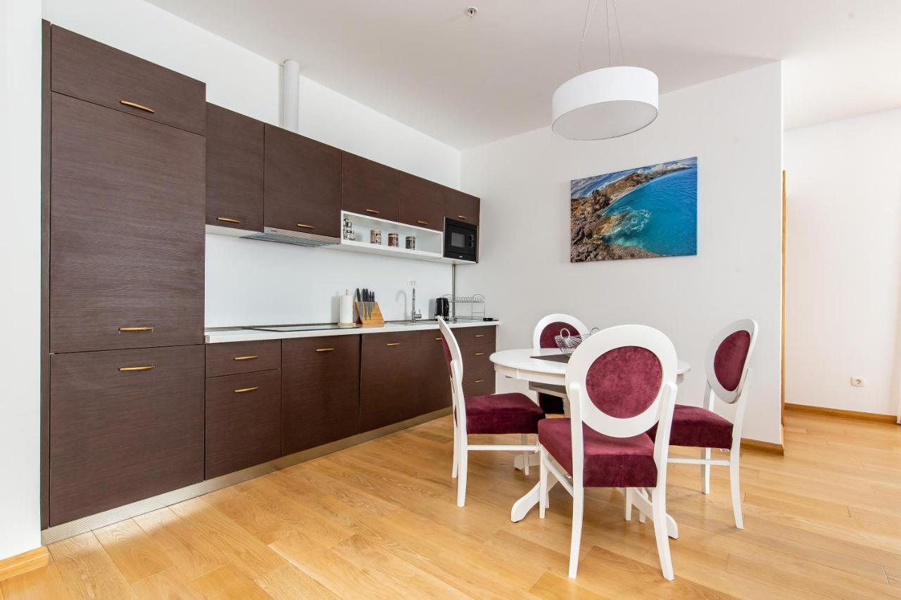 Apartments Lora In Apart-Hotel بودفا المظهر الخارجي الصورة