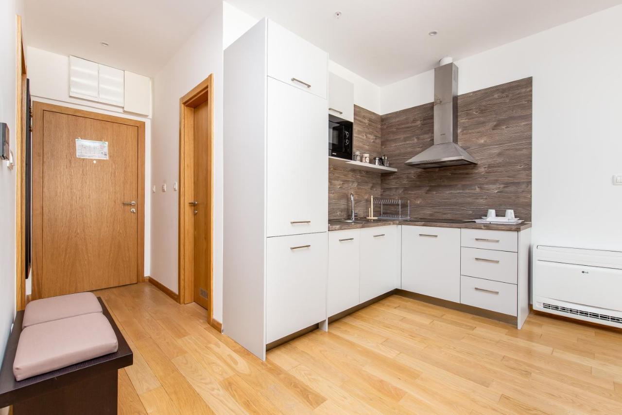 Apartments Lora In Apart-Hotel بودفا المظهر الخارجي الصورة